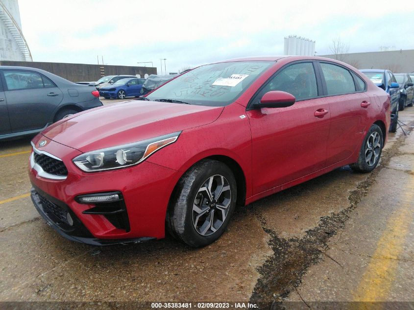 3KPF24AD4KE135781 Kia Forte LXS 2