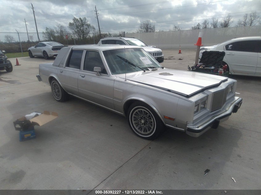 1C3BF66P1FX511929 CHRYSLER FIFTH AVENUE Photo 1