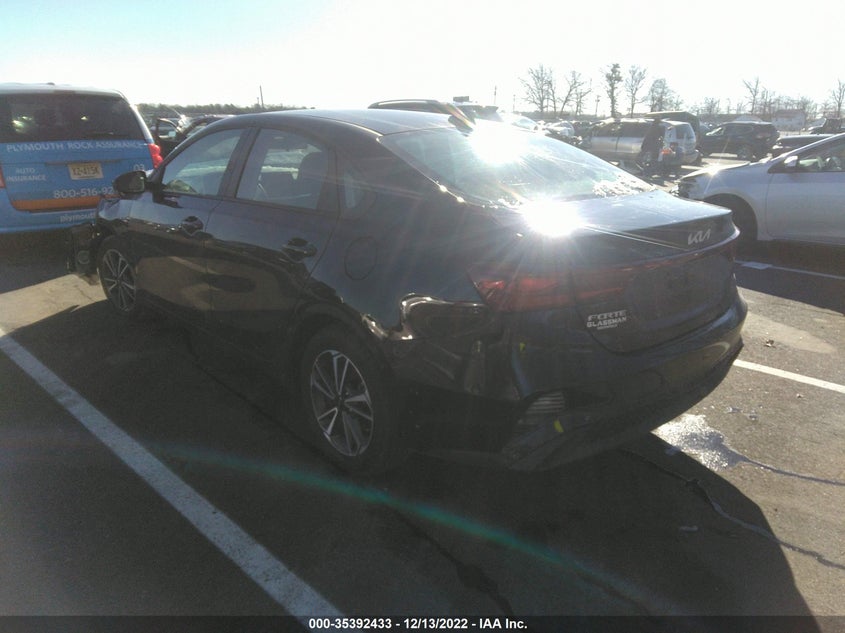 VIN 3KPF24AD0NE503720 2022 KIA FORTE LXS