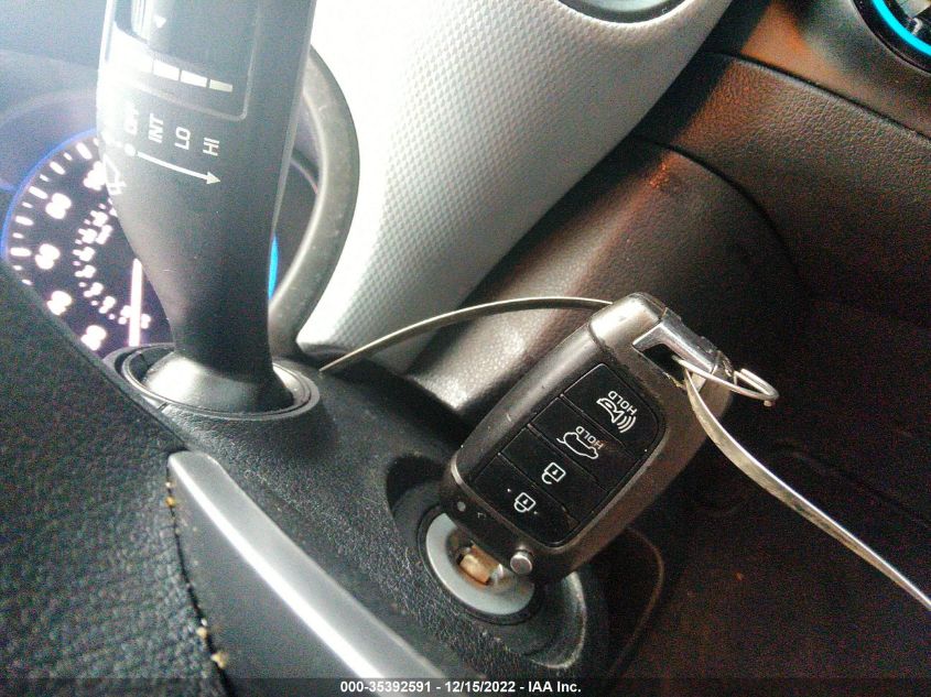 2020 HYUNDAI KONA SE - KM8K1CAAXLU585256