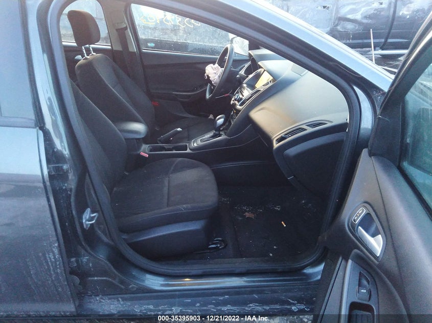 VIN 1FADP3H27HL272159 2017 FORD FOCUS SEL