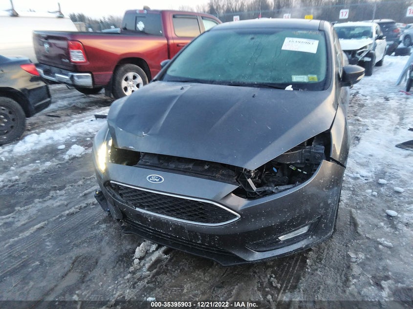 VIN 1FADP3H27HL272159 2017 FORD FOCUS SEL