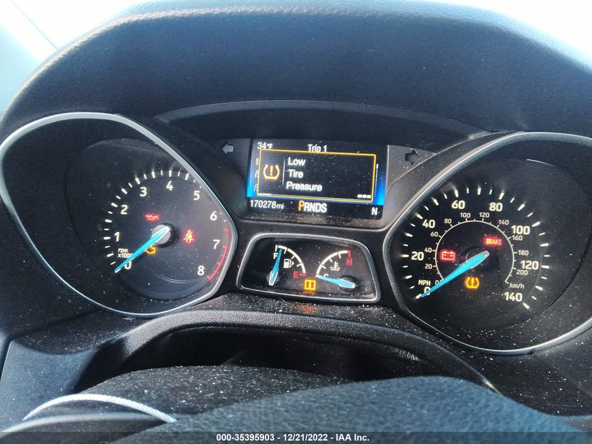 VIN 1FADP3H27HL272159 2017 FORD FOCUS SEL