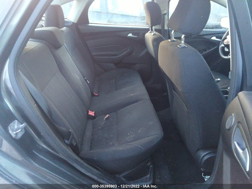 VIN 1FADP3H27HL272159 2017 FORD FOCUS SEL