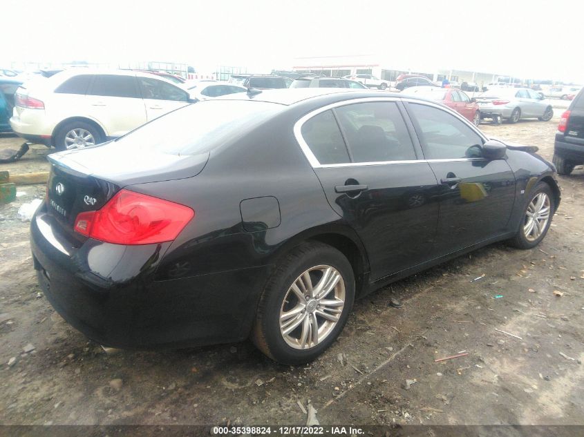 2015 INFINITI Q40 JN1CV6AP3FM502681