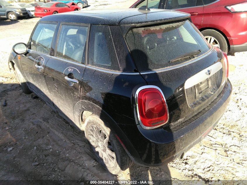 2015 MINI COOPER HARDTOP 4 DOOR WMWXS5C50FT832682
