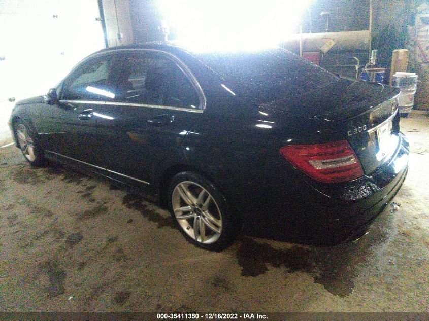 2014 MERCEDES-BENZ C-CLASS C 300 WDDGF8AB3ER314102