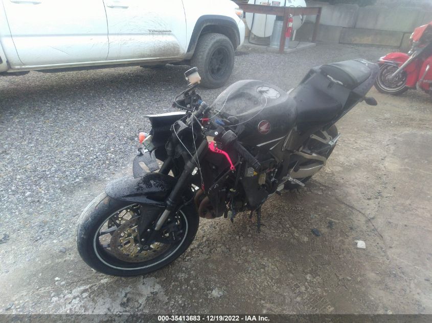 2016 HONDA CBR600 RR JH2PC40J4GK200875