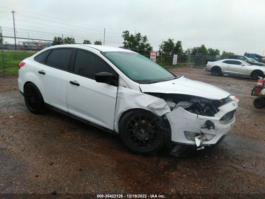 VIN 1FADP3E22GL328723 2016 FORD FOCUS no.1