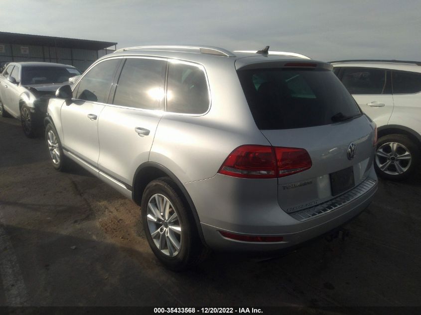 2013 VOLKSWAGEN TOUAREG SPORT WVGEF9BPXDD000701