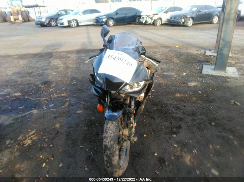 2022 YAMAHA YZFR3 A MH3RH18Y5NK008379