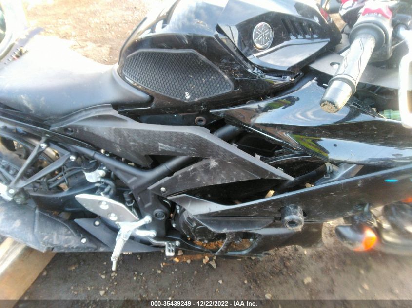 2022 YAMAHA YZFR3 A MH3RH18Y5NK008379