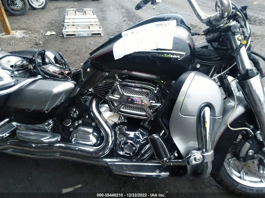 2016 HARLEY-DAVIDSON FLTRU 1HD1KGL12GB612631