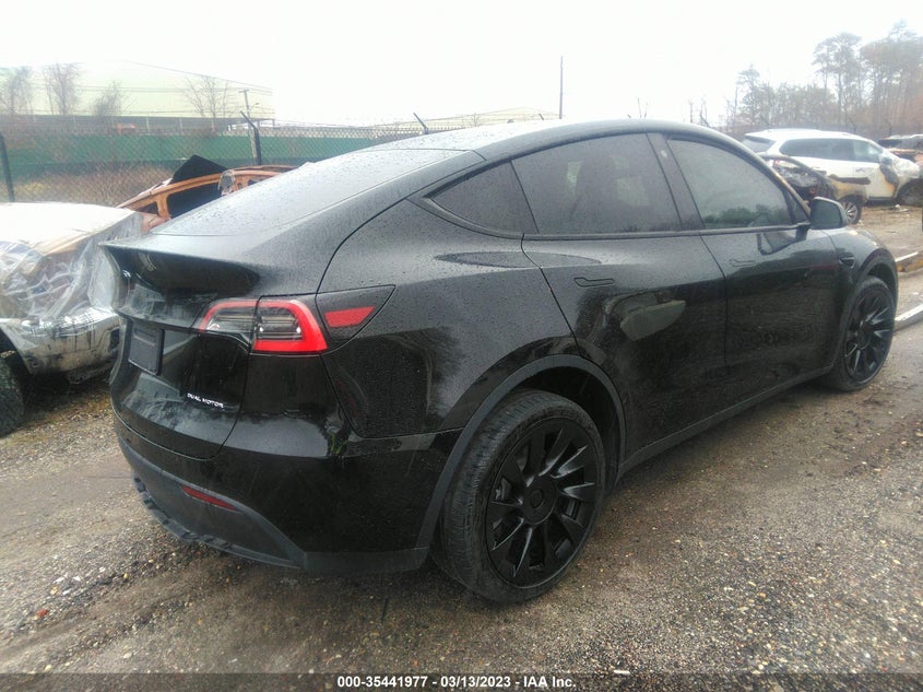 VIN 5YJYGDEE8MF092539 2021 TESLA MODEL Y LONG RANGE