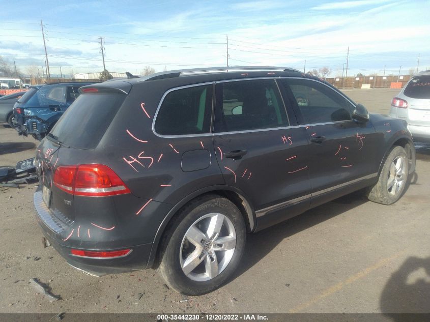 2014 VOLKSWAGEN TOUAREG LUX WVGEP9BP7ED012125