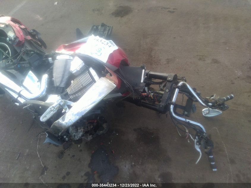 2015 VICTORY MOTORCYCLES MAGNUM 5VPYW36N7F3040011