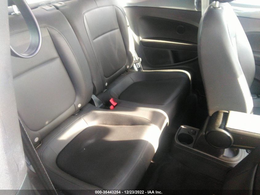 2013 VOLKSWAGEN BEETLE 2.0L TDI W/SUN 3VWJL7AT2DM682781