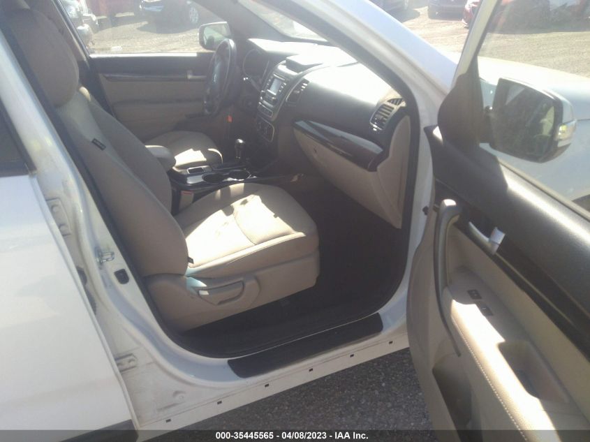 2015 KIA SORENTO LX 5XYKTDA65FG632263