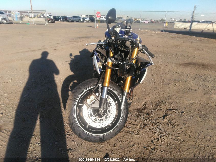 2011 YAMAHA YZFR6 C JYARJ16Y2BA004857