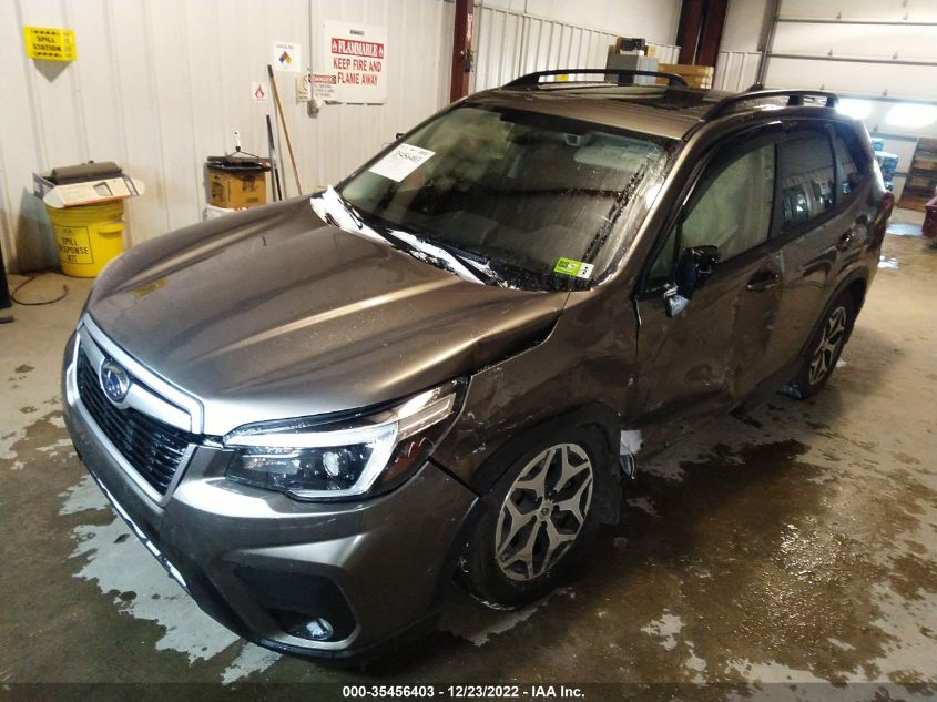 VIN JF2SKAJC4MH426378 2021 SUBARU FORESTER PREMIUM