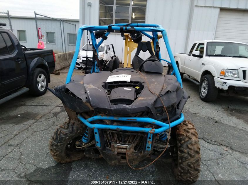 2019 CAN-AM COMMANDER 800R XT 3JBKKAN24KJ000669