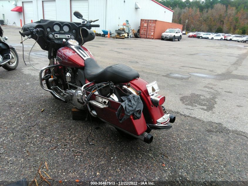 2010 HARLEY-DAVIDSON FLHTCU 1HD1FC416AB613218