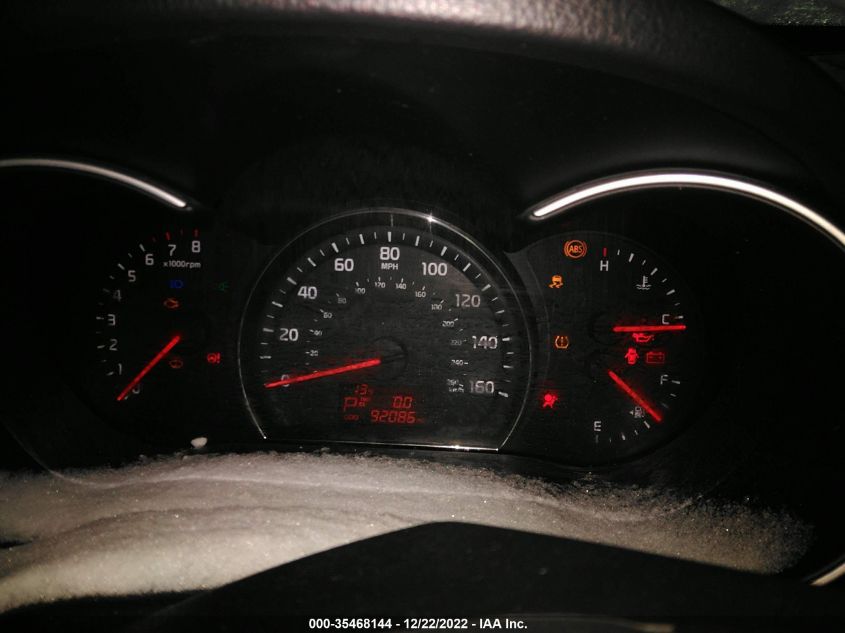 2014 KIA SORENTO LX - 5XYKT3A64EG547097