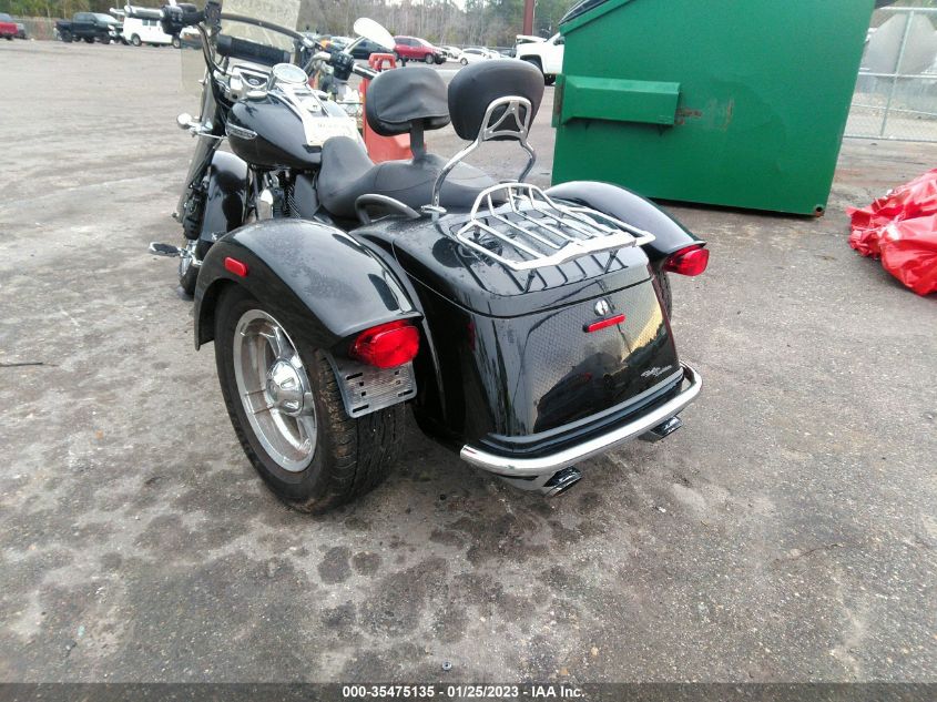 2015 HARLEY-DAVIDSON FLRT FREE WHEELER 5HD1MCMA9FB858732