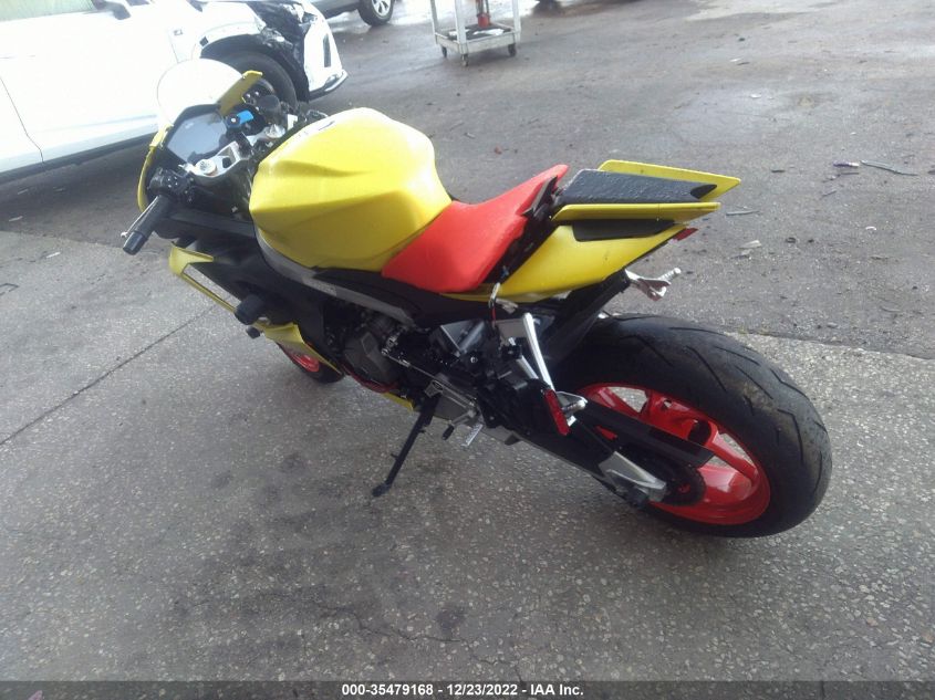 2022 APRILIA RS 660 ZD4KSUG00NS000175
