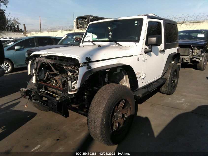 2013 JEEP WRANGLER SAHARA 1C4GJWBG5DL513788