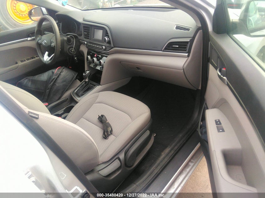 VIN KMHD74LF9KU807905 2019 HYUNDAI ELANTRA SE