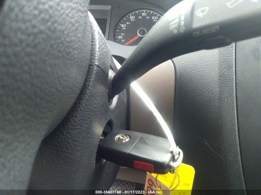 2014 VOLKSWAGEN JETTA SEDAN S 3VW2K7AJ6EM210526