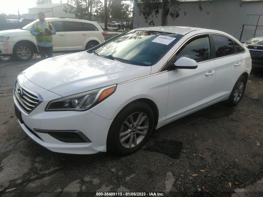 2016 HYUNDAI SONATA 2.4L SE - 5NPE24AF3GH273201