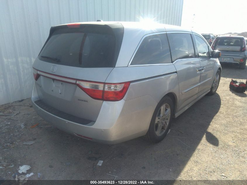 VIN 5FNRL5H90DB040990 2013 HONDA ODYSSEY no.4