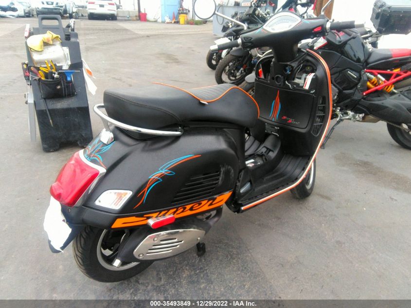 2015 VESPA GTS 300 SUPER ZAPM459L9F5100558