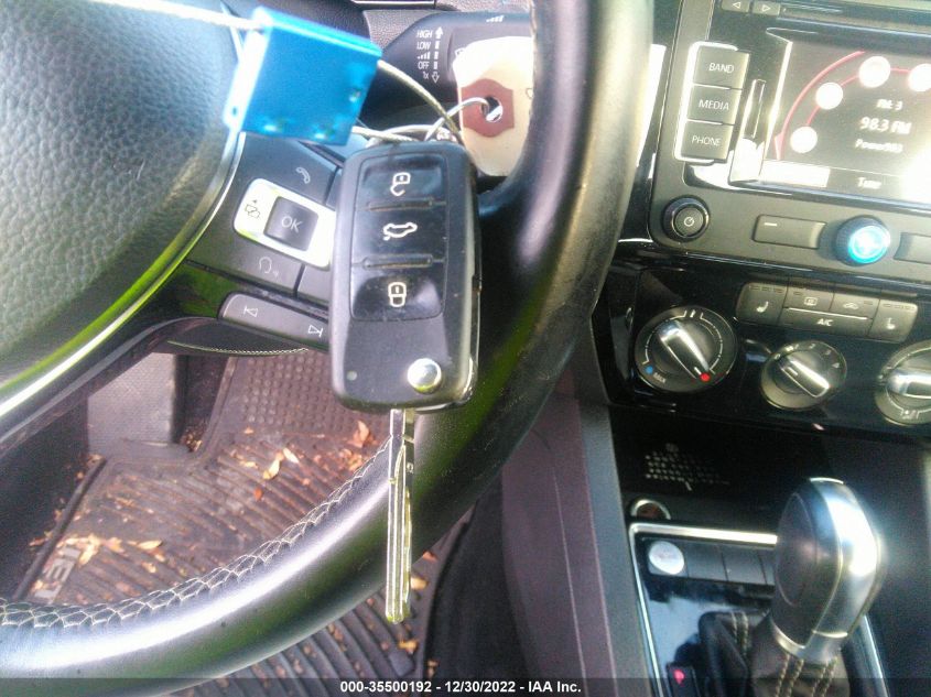 2015 VOLKSWAGEN JETTA SEDAN 1.8T SPORT 3VWD17AJ5FM203788