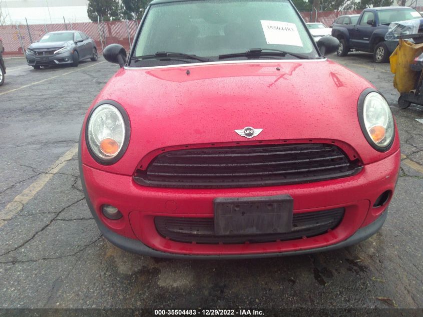 2013 MINI COOPER HARDTOP WMWSU3C56DT677349