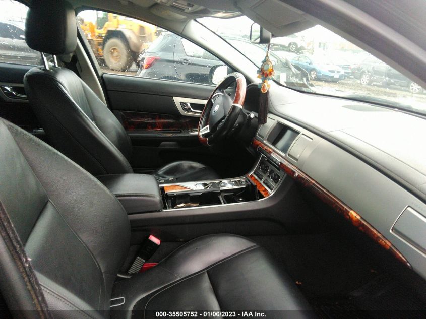 2013 JAGUAR XF V6 AWD SAJWJ0EF2D8S86060