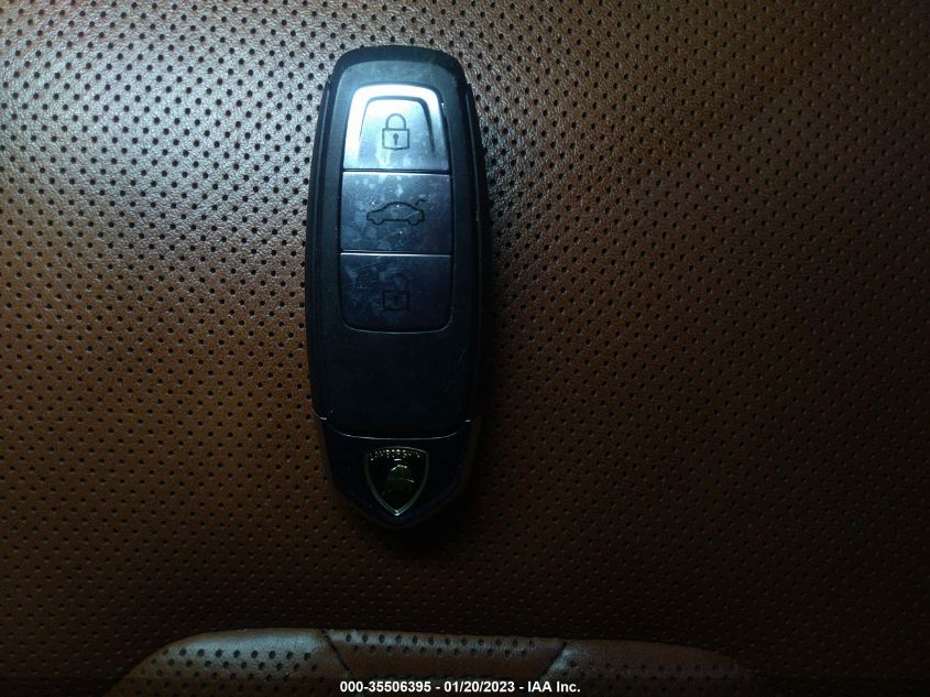 2019 LAMBORGHINI URUS ZPBUA1ZL8KLA01781