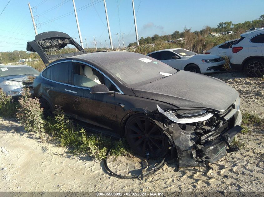 5YJXCAE49HF043014 TESLA MODEL X P100D 2017