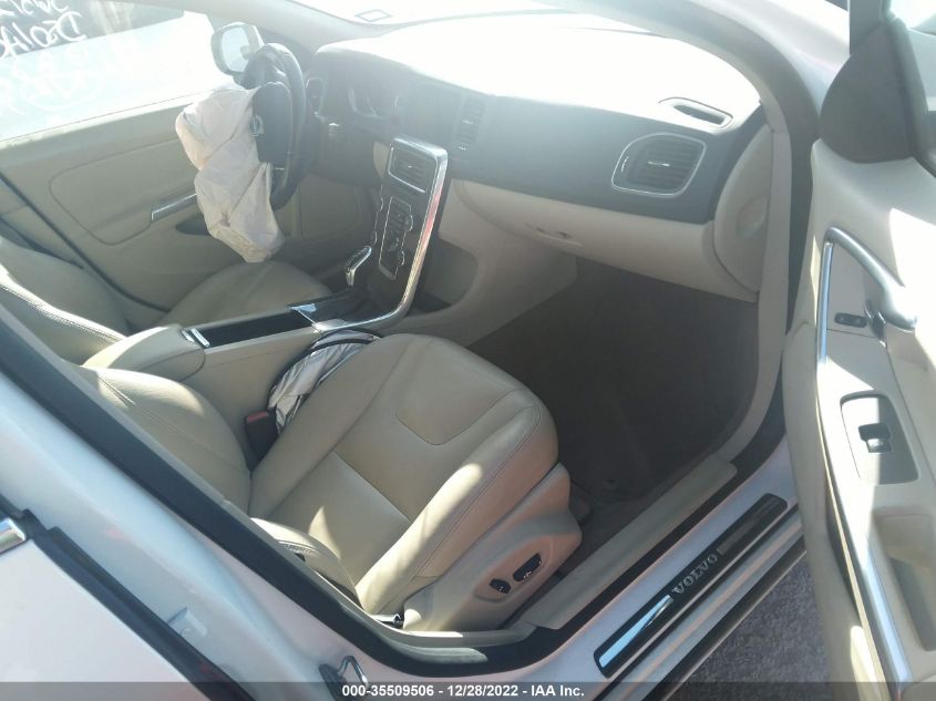 2015 VOLVO V60 T5 DRIVE-E PREMIER PLUS YV140MEC6F1213916