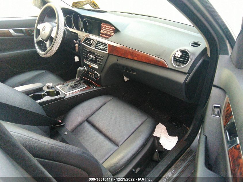 2014 MERCEDES-BENZ C-CLASS C 300 - WDDGF8AB3ER323592
