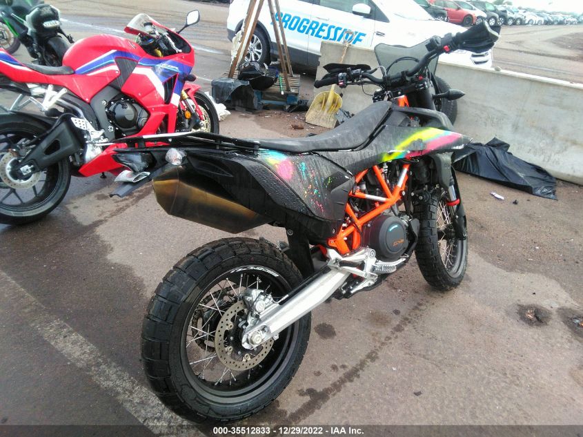2019 KTM 690 SMC R VBKLSV407KM754778