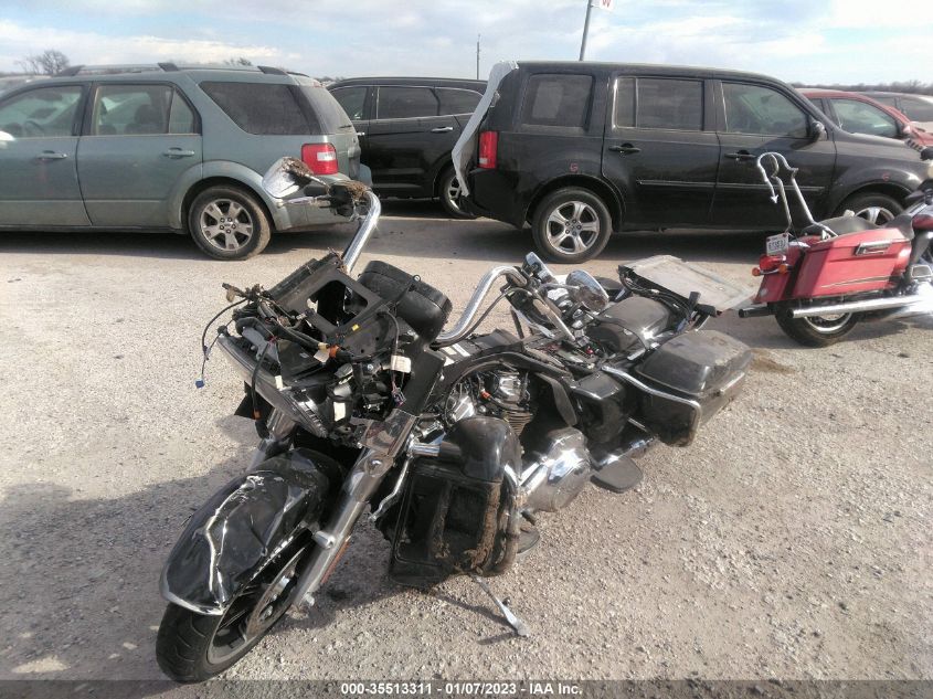 2022 HARLEY-DAVIDSON FLTRK - 1HD1KZF17NB662929
