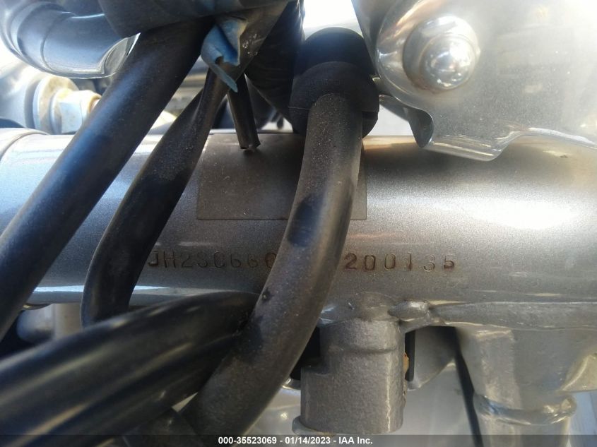2012 HONDA VT1300 CR JH2SC660XCK200135