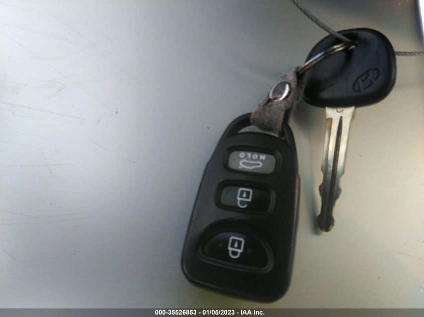 2014 HYUNDAI ELANTRA LIMITED - 5NPDH4AE6EH523786