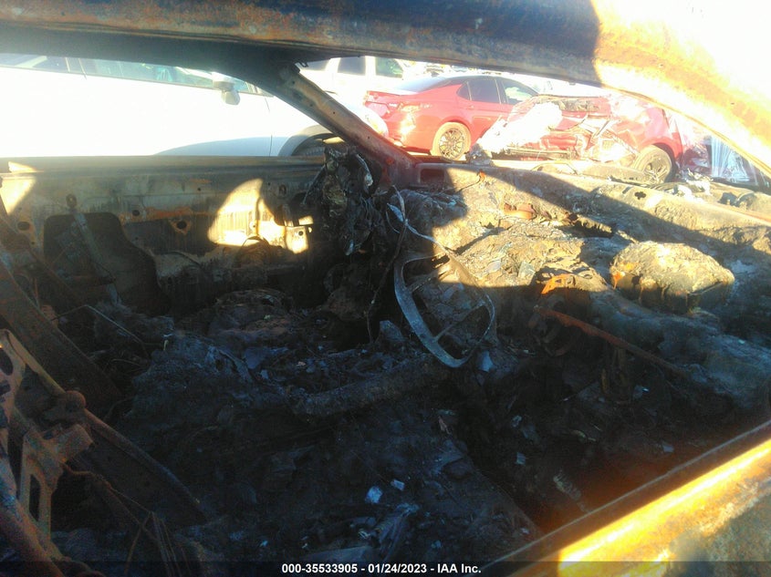 VIN 2C3CDZGG8KH545133 2019 DODGE CHALLENGER SXT