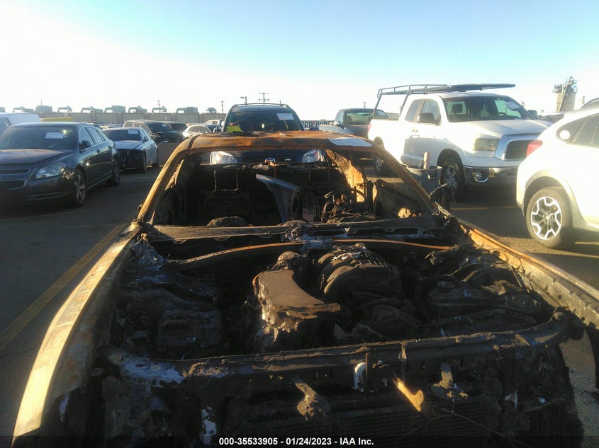 VIN 2C3CDZGG8KH545133 2019 DODGE CHALLENGER SXT