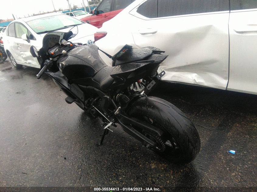 VIN JYARM38Y3NA000384 2022 YAMAHA YZFR7