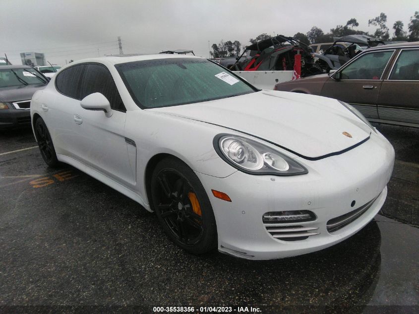 2013 PORSCHE PANAMERA - WP0AA2A74DL015744